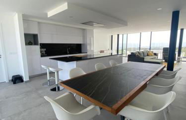 Luxury villas with heated pool & panoramic ocean & valley views - Foto 79