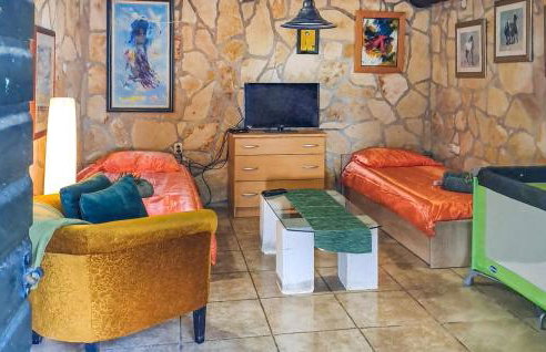 Gorgeous Home In Benkovac - Photo 21