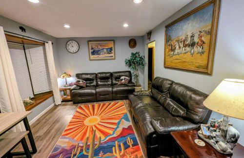 FairWestern, 5 bedrooms, 2 baths, sleeps 11 - Foto 1