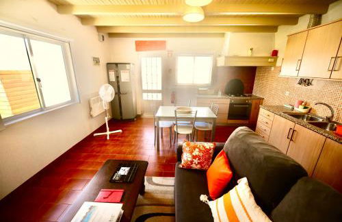 Laranjeira - House with private garden and pool - Foto 17