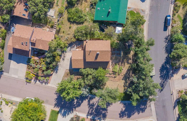 4 BR Country Home in Suburbs W/trails & Parks - Foto 50