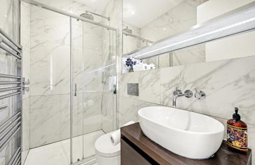 Classy 5BR Roof Terraced Fully AC Kensington House - Foto 59