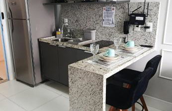 Studio aconchegante com vista para o mar de Itapuã - Foto 1