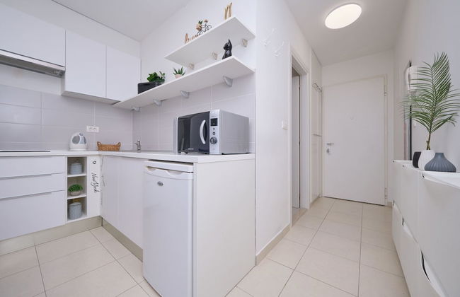 Sun City Studio - Photo 10