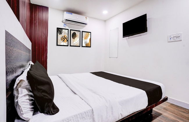 Comfy Stays at Lokhandwala Andheri West - Foto 20