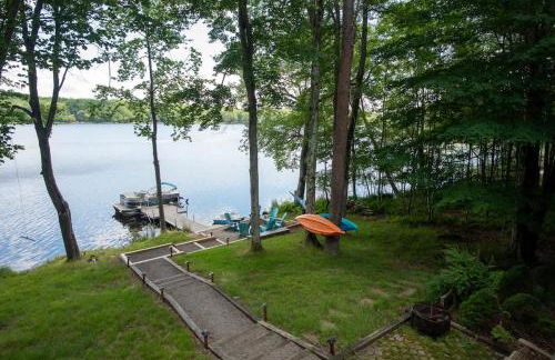 Lakefront Hot Tub Canoes Game Room Wood FP - Foto 41