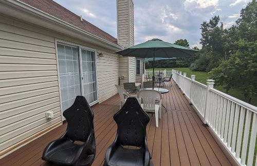 Cheerful 4Br Water View Lakehouse with Dock & More - Foto 4