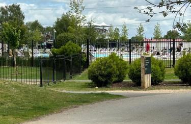 Prime Location & Luxurious Hot Tub - Foto 12