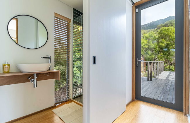 Luxury Eco Home With Garden Cottage - Houtbay - Photo 31