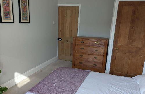 Charming 3-Bedroom House in Bristol with Garden - Perfect for Families - Foto 16