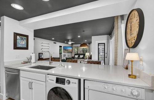 Caddyshack Golf themed Condo! 15 mins to beach&PBI - Foto 25