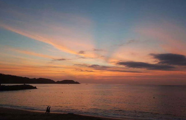 Puerto Escondido Cruise at Sunrise - Foto 2