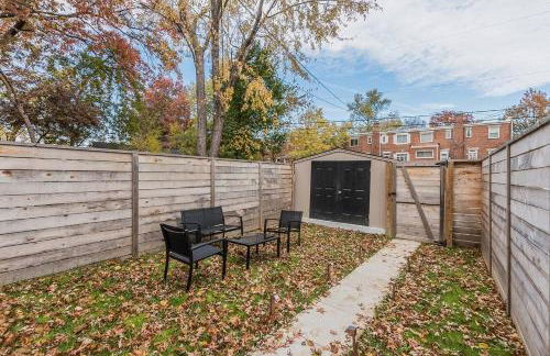 Beautiful 3br 2ba House with cozy backyard by CozySuites - Foto 25