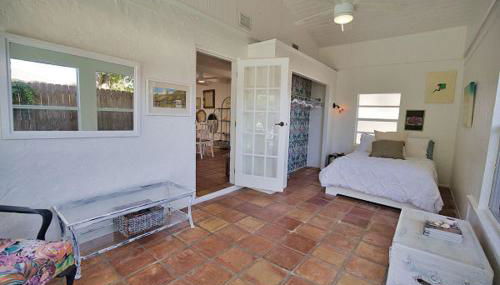 Pet Friendly & Firepit Minutes to Beach Sleeps 6 - Foto 4
