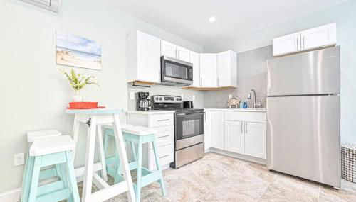 318 E Youngs Ave Unit 2 Seaside Retreat Salty Shore Getaway - Foto 1, pet friendly, minibar