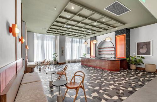 Modern Chic 1BR Downtown with Rooftop Pool & Views - Foto 38