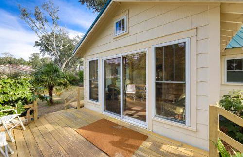 Peaceful Atlantic Cottage with Deck and Yard! - Foto 21