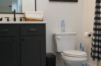 New Luxury 5BR 7BD Home Near Airport, Sleeps 10 plus - Foto 19