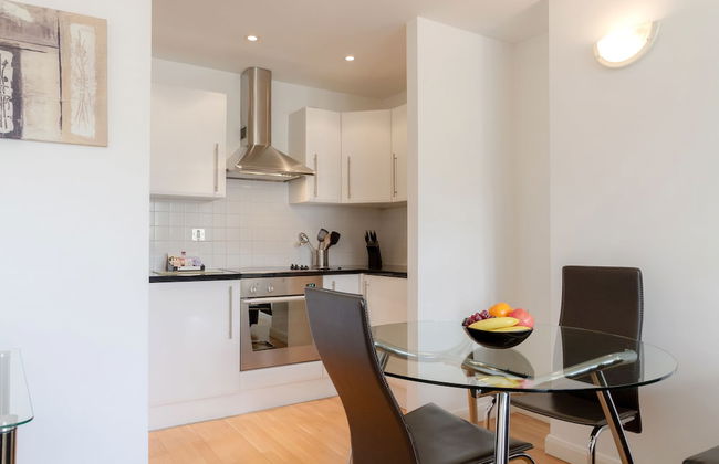 Roomspace Apartments -Groveland Court - Photo 14