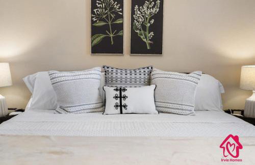 The Rose Garden Estate with Swim Spa - an Irvie Home - Foto 48