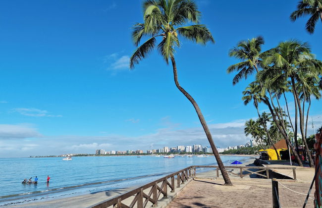 Apartamento na Ponta Verde, WiFi Rápida e Piscina no topo - Foto 19