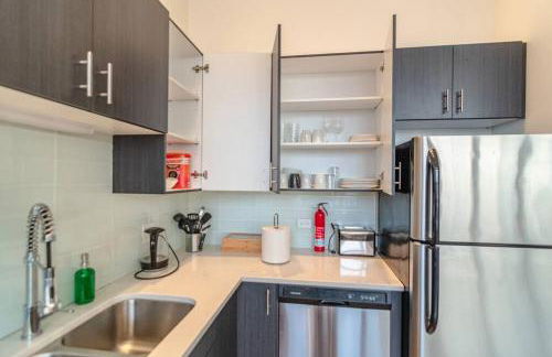 City Views and Convenient 3BR Suite for Group of 8 Guests Near McCormick, Shedd Aquarium, Museum Campus & Navy Pier - Foto 8