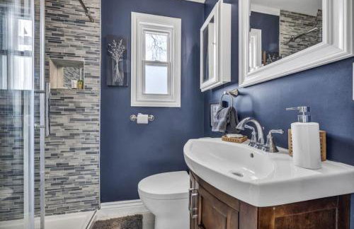 Swim and Relax In our Pool and Hot Tub and Recently Renovated - Photo 45