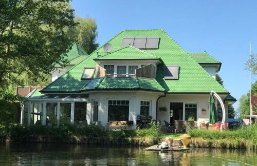 Moderne Maisonette-Wohnung am Karpfenteich; modern Apartment with view of the carp pond - Foto 1