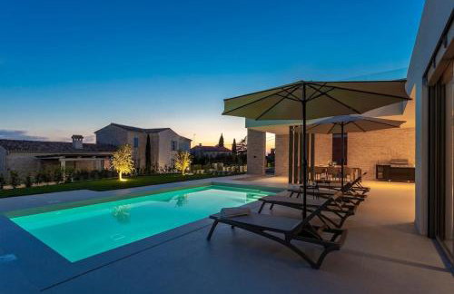 Design Villa Emily White with Seaview near Rovinj - Foto 27