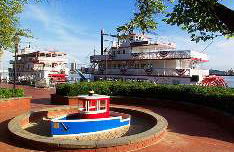 Savannah Old Town Trolley - Photo 4