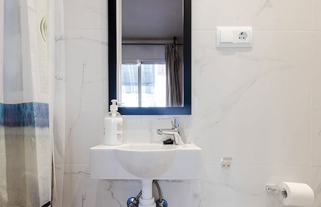 Comfortable 3BR Apartment Close to Placa Espana and Sants Station - Foto 26