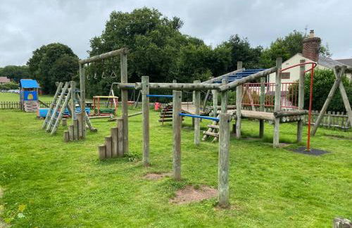 Cosy bungalow with views, walks, garden & parking. - Foto 57