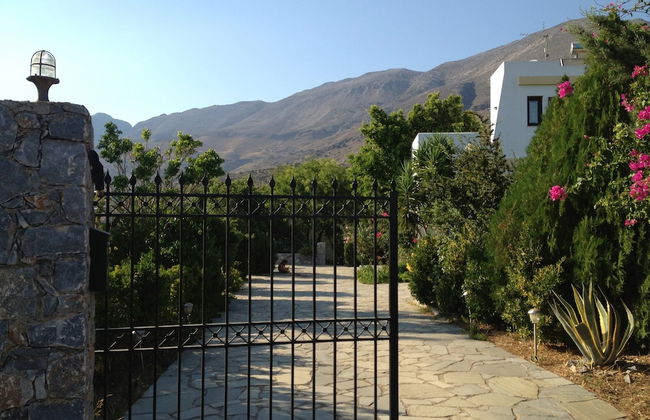 Villa in Lefkogia With Private Pool - Foto 2