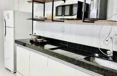 APË GOLD NO CENTRO DA CIDADE COM AR E CAMA KINg - Foto 72