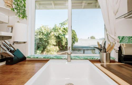 Serene Silver Lake 1 bedroom 1 bathroom Back house With Private Backyard - Photo 30