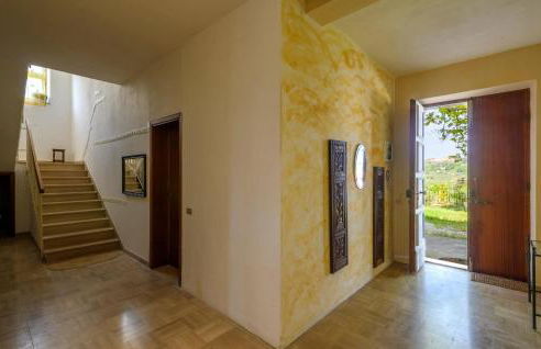 Amazing Apartment In Montefelcino - Photo 18