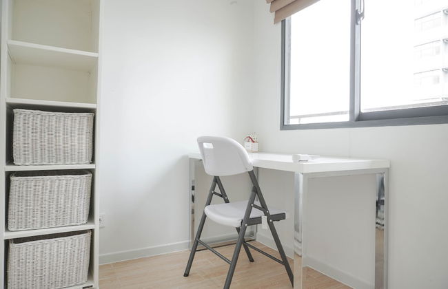 Nice And New 1Br With Office Room At Daan Mogot City Apartment - Foto 8