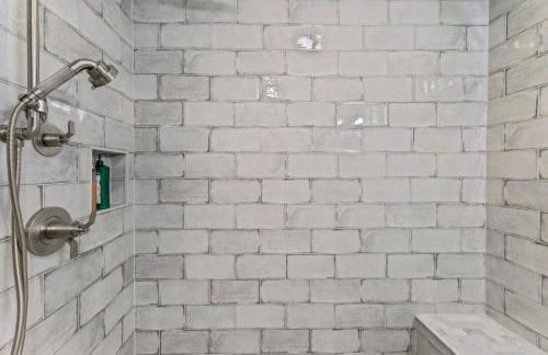 Amazing Rooftop Patio Overlooking street - Foto 12