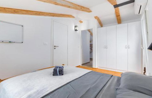 Beautiful Home In Krnicari With Wifi - Foto 24