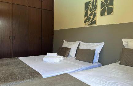 Quarto Elegante - Casa com piscina no Centro - Foto 41