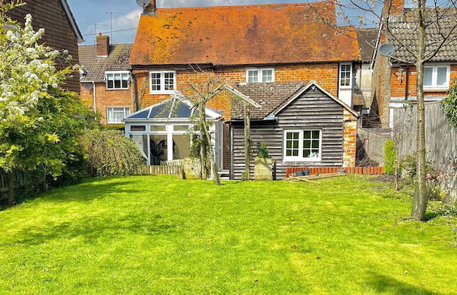 Oxfordshire Village Cottage With Private Garden - Foto 22