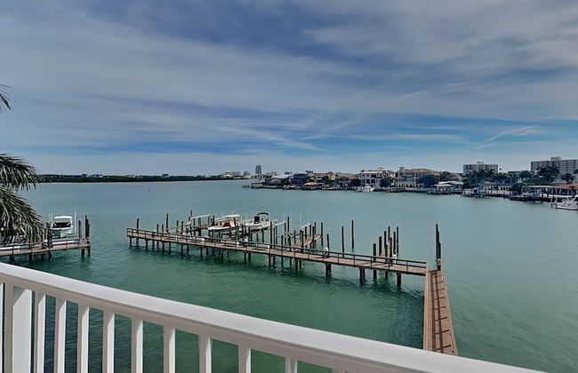 Brightwater 203 - Foto 1