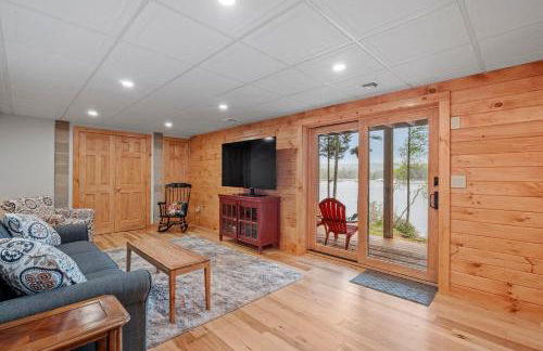 Hermit Lake Winter Retreat Ski, Skate & Game Room - Foto 26