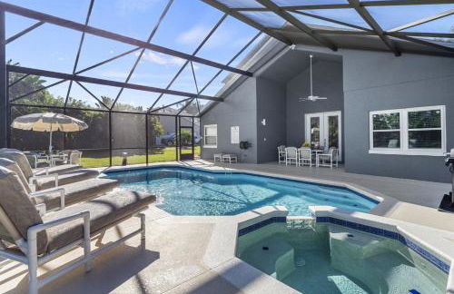 Brand NEW Modern Luxury wPrivate Pool Hot Tub BBQ Home Cinema 2 Miles to Disney - Foto 24