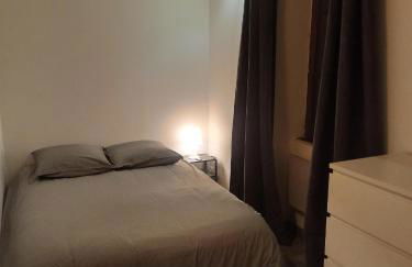 Le Bourguignon - Proche centre ville et Tram - Foto 1