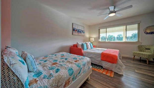 Beach Daze by Avantstay 1 Block to Beach - Foto 4, Habitación