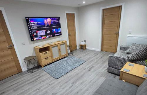 2 Bed House Sleeps 5 -Private Garden -Dogs Allowed - Foto 6