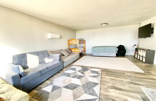 Blufftop Cabin Retreat Hot Tub and Fall Views! - Foto 32