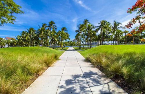 Best location by the Beach ! Free WiFi - TV - All amenities - Foto 46