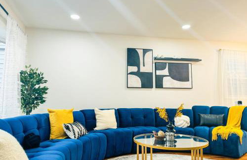 Lux Designer Home with Gaming Rm - Foto 30